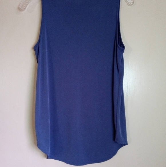 A.N.A vneck sleeveless top women's size small - Picture 5 of 5